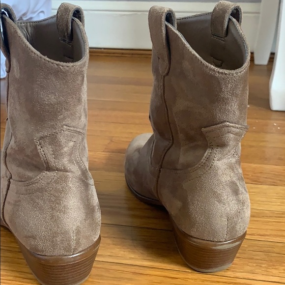 Boots - Picture 2 of 2